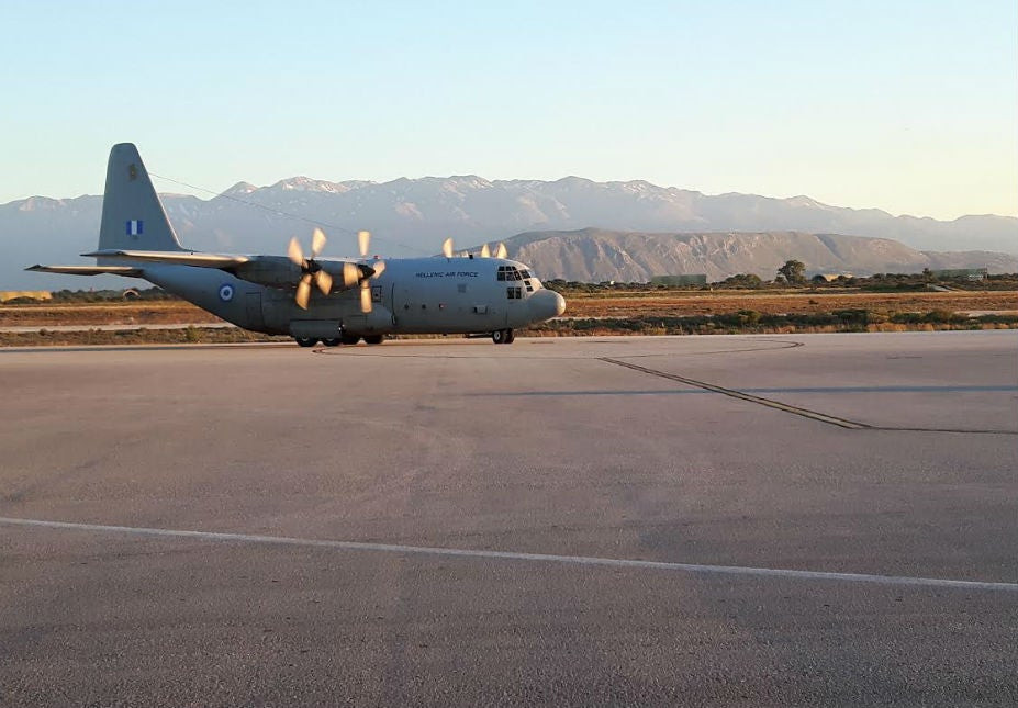 Πληροφορίες για βλάβη στο C-130 που μετέφερε τη σορό του Κ. Μητσοτάκη – Διαψεύδει το ΓΕΣ (εικόνες)